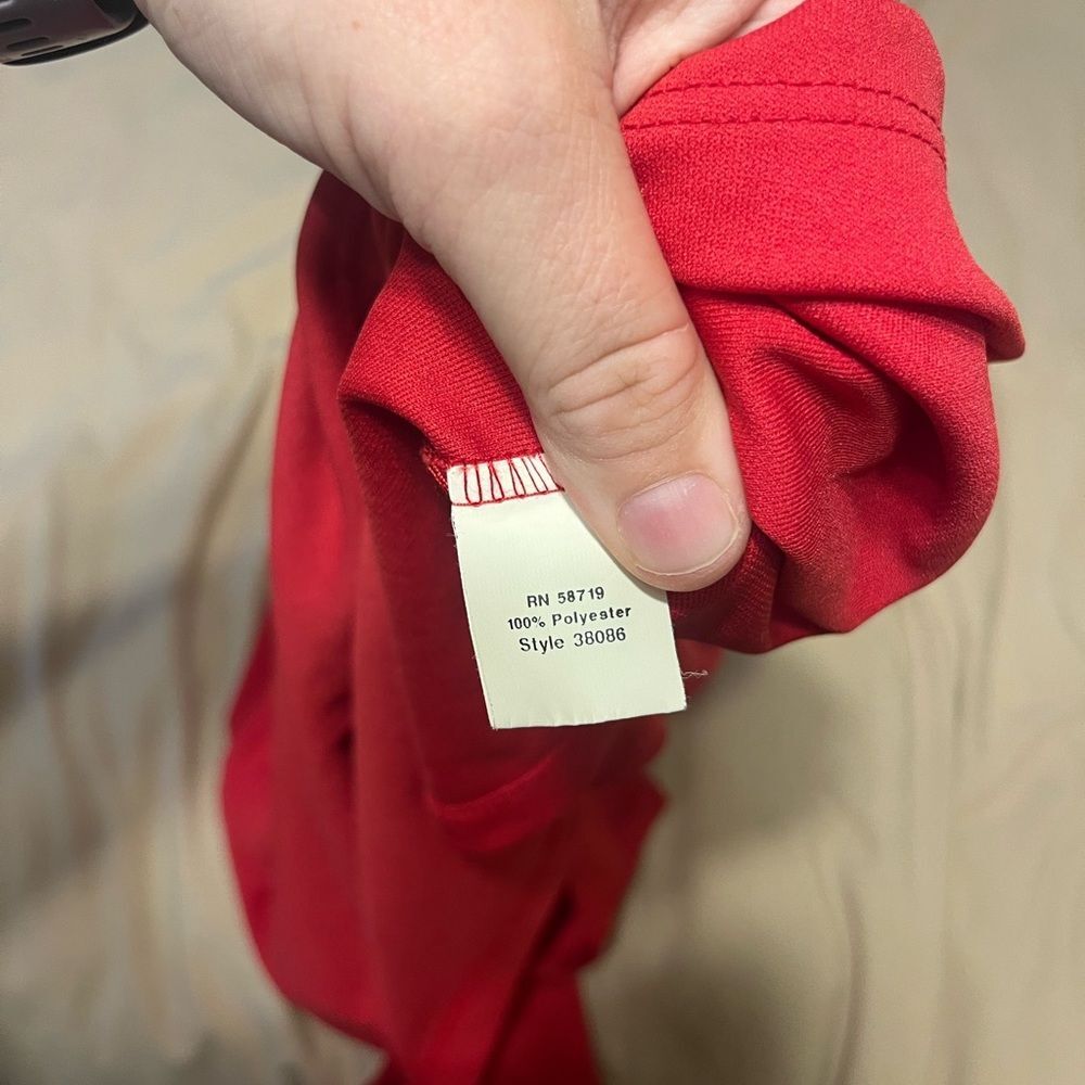 Notations Women Red Sleeveless Top - Picture 6 of 7